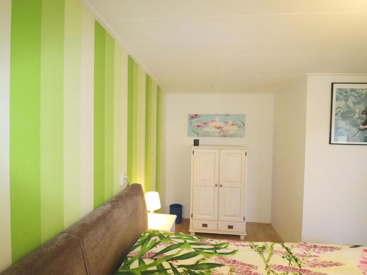 Fine Holiday Home In Donkerbroek Kültér fotó